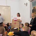 ПРЕДШКОЛЦИ ПУ "КОЛИБРИ" БАЧ НА ПРИЈЕМУ КОД ПРEДСЕДНИЦЕ ОПШТИНЕ