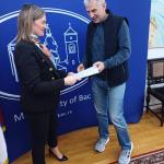 УРУЧЕНИ УГОВОРИ ЗА ЕКОНОМСКО ОСНАЖИВАЊЕ ИЗБЕГЛИХ И РАСЕЉЕНИХ ЛИЦА 