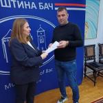 УРУЧЕНИ УГОВОРИ ЗА ЕКОНОМСКО ОСНАЖИВАЊЕ ИЗБЕГЛИХ И РАСЕЉЕНИХ ЛИЦА 
